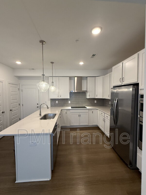 Building Photo - 1215 Shaw View Aly