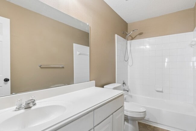 Building Photo - 17806 June Forest Dr