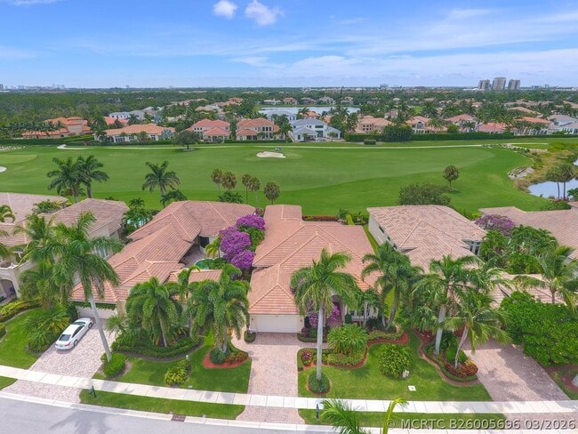 Building Photo - 528 Les Jardin Dr