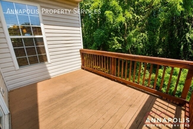 Building Photo - 888 Stonehurst Ct