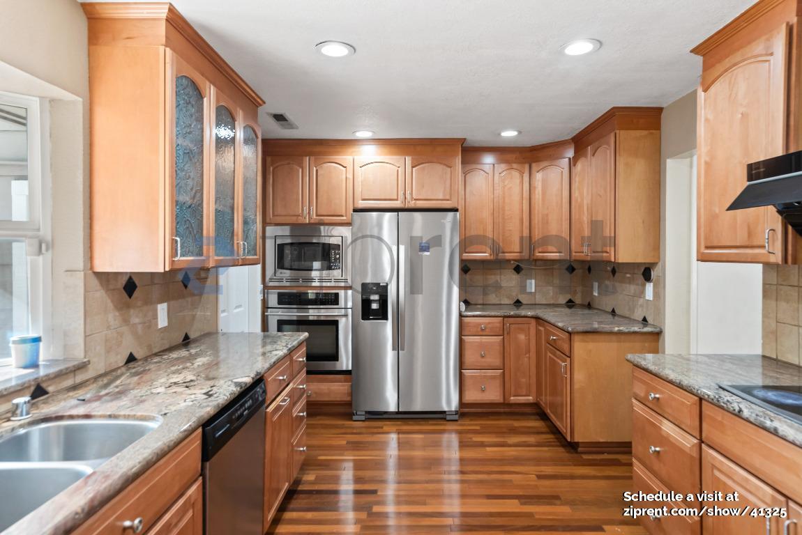 Building Photo - 35685 Terrace Dr