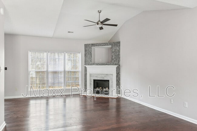 Building Photo - 3690 Brookwood Blvd