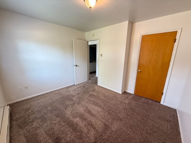 Building Photo - 6108-6108 Scotch Blue Dr