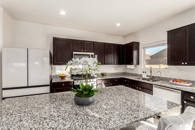 Building Photo - 9265 W Tenaza Ln