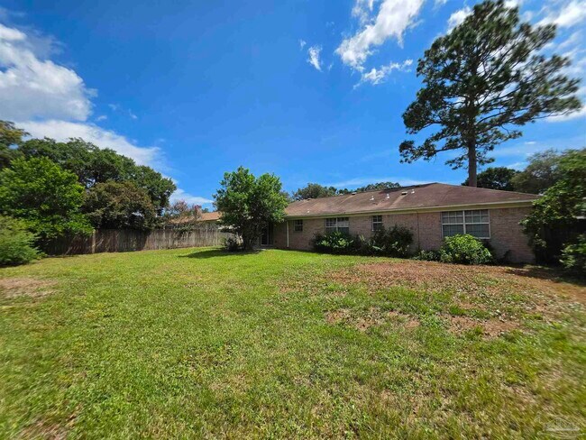 Building Photo - 6942 Falcon Dr
