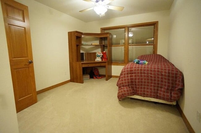 Building Photo - Experience spacious and comfortable living...