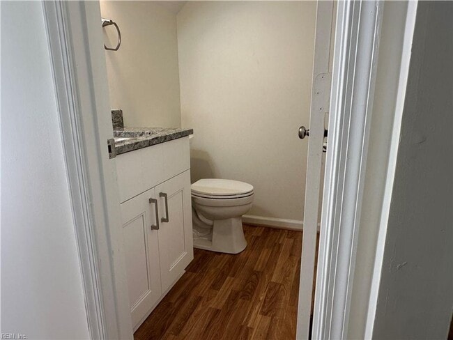 Building Photo - Beautiful 3 Bedroom 2.5 Bathroom Home in Lynnhaven