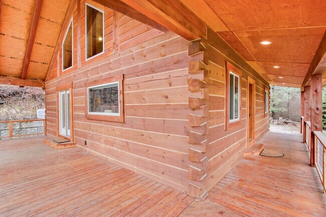 Building Photo - 96 Shilo Dr
