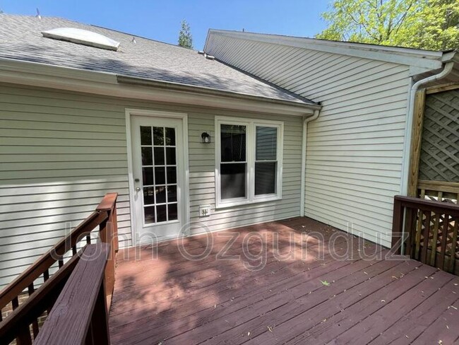 Building Photo - 5108 Sinclair Dr