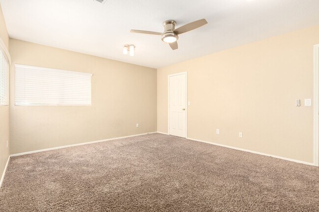 Building Photo - Spacious & Elegant Home with Resort-Style Backyard in Gated Community