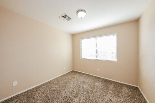 Building Photo - 12623 W Windsor Blvd