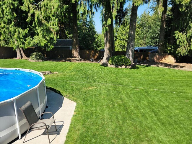 Building Photo - Central Kitsap Backyard Paradise!