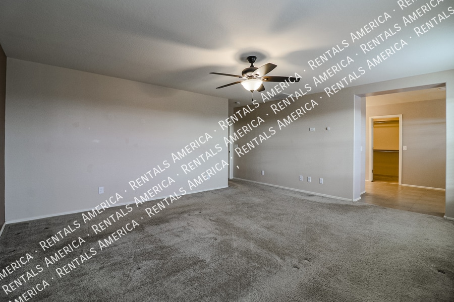 Building Photo - 12114 W Rowel Rd