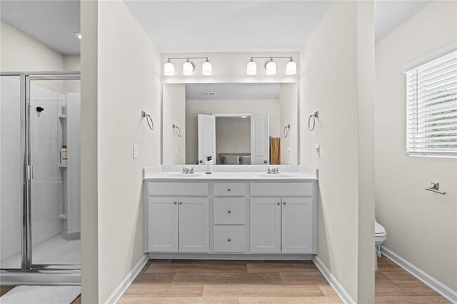 Building Photo - 2830 Ridgeview Dr