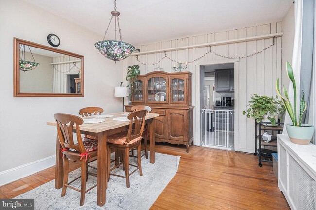 Building Photo - 7710 Queen St