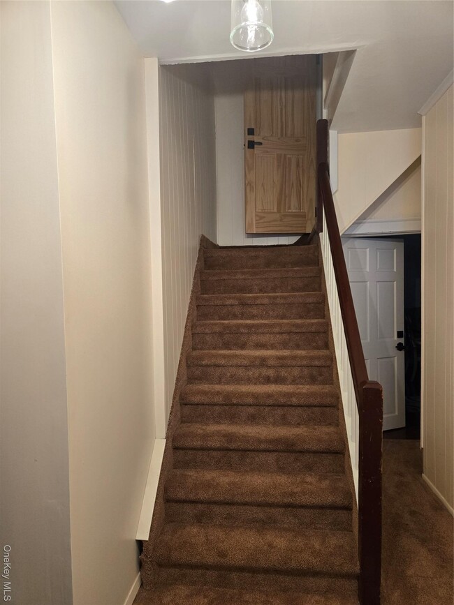 Building Photo - 92 Wavecrest St