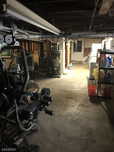 Building Photo - 48 Hobart Pl