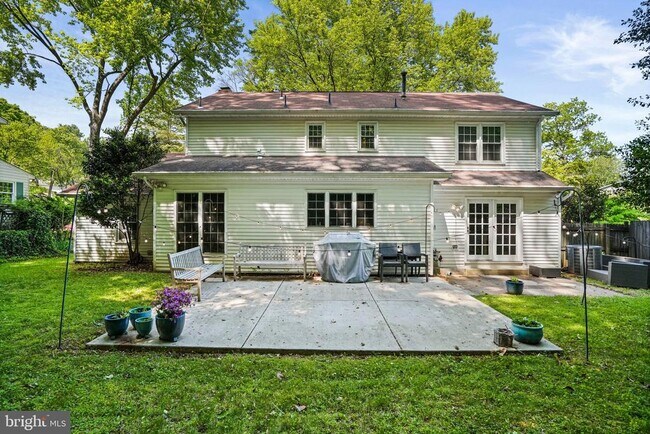 Building Photo - 6117 Larstan Dr