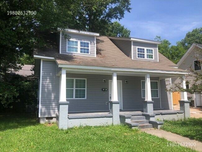 Primary Photo - 107 S Ransom St