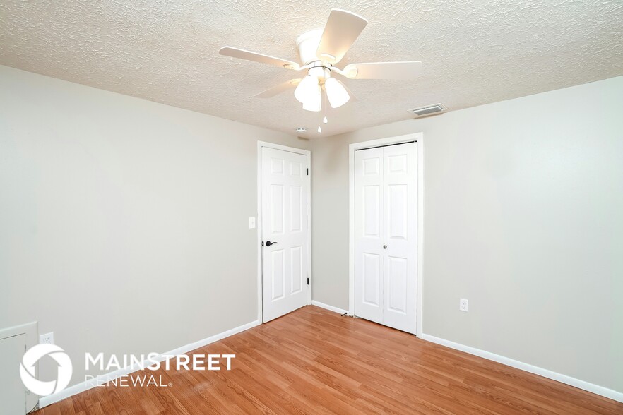 Building Photo - 8729 Sabal Way
