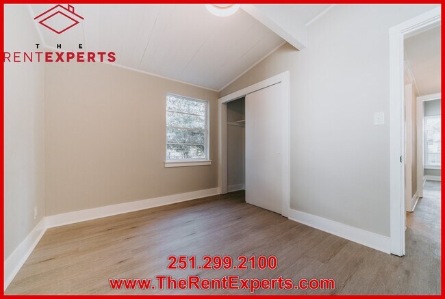 Building Photo - 1377 W Riviera Dr