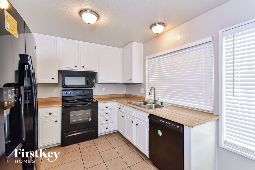 Building Photo - 7084 Berkshire Pl