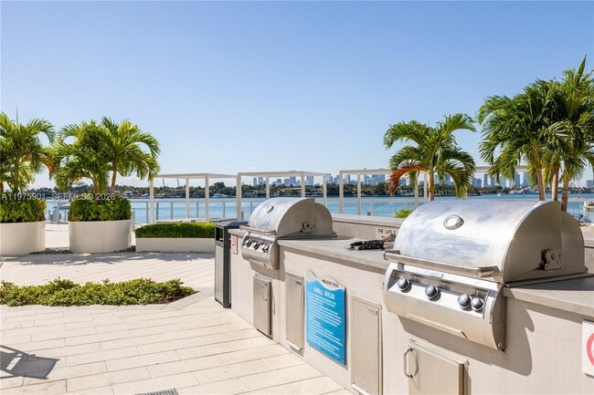 Building Photo - 1000 West Ave