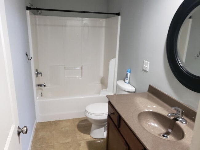 Building Photo - 1815 Mountain Ash Ct