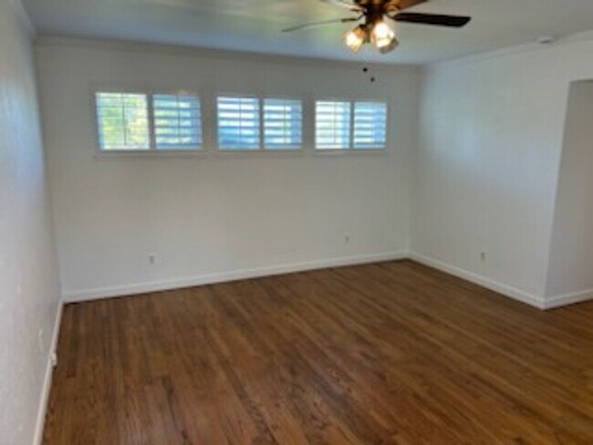 Building Photo - SHOWING SATURDAY, 12/13 @ 12PM