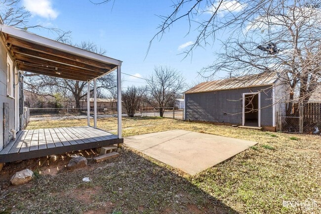 Building Photo - 2714 Sherman Rd