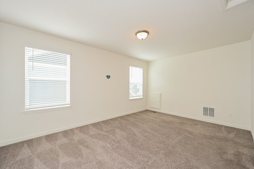 Building Photo - 18607 E 47th Pl