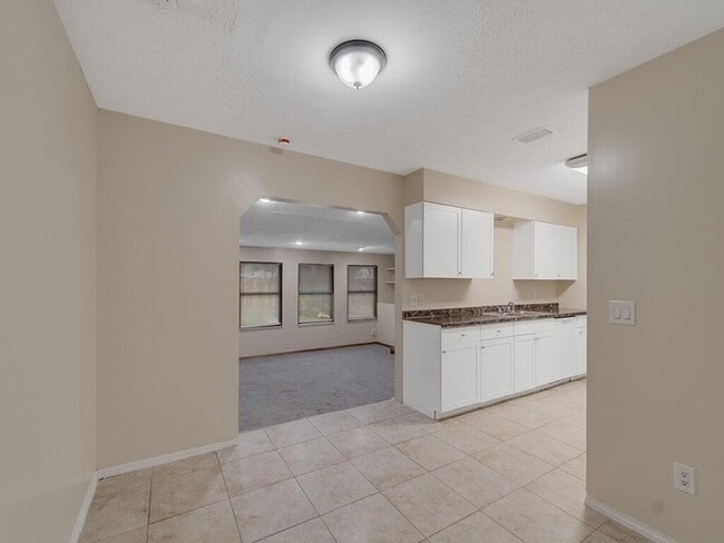 Building Photo - 1166 SE Preston Ln