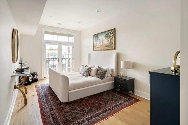 Building Photo - 380 Bunker Hill St