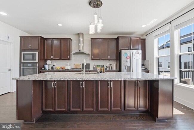 Building Photo - 25419 Hartland Orch Ter