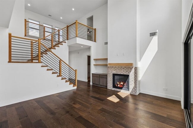 Building Photo - 288 Smoke Tree Cir