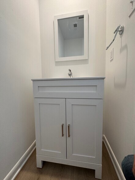 Building Photo - 6655 Musgrave St