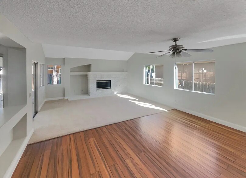 Building Photo - 662 Spinnaker Dr