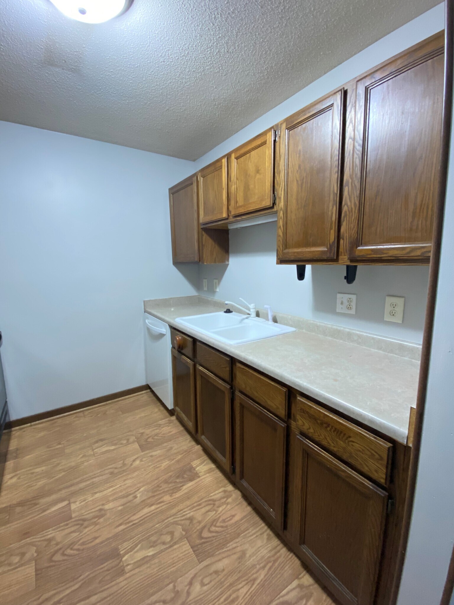 Building Photo - 2106 Valleyhigh Dr NW