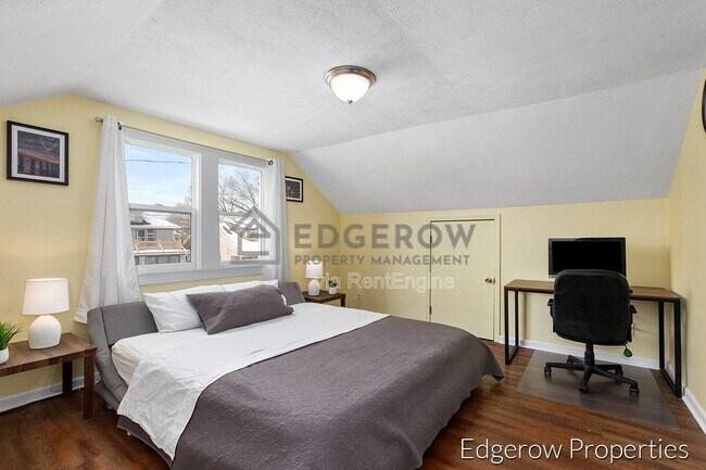 Building Photo - 1640 Wendler Ave SW