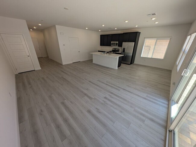 Building Photo - 3339 Rocky Waters Ave