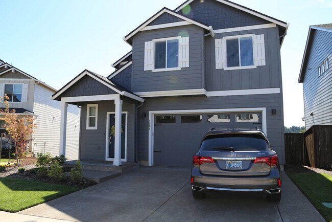 Building Photo - Short Term Leases! Furnished, Low Maintenance, Sweeping Views
