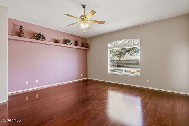 Building Photo - 312 Desert Garden Dr