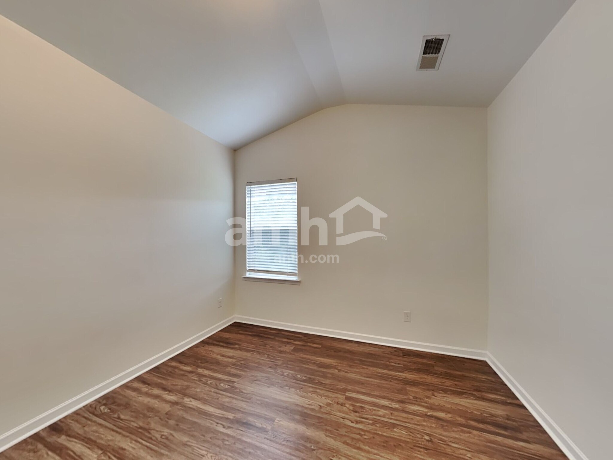 Building Photo - 304 San Anselmo St