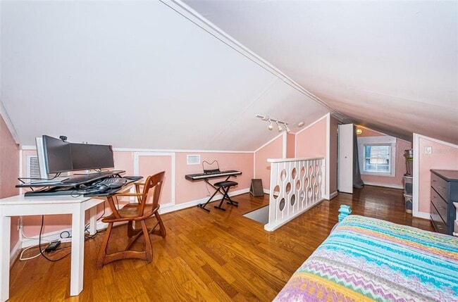 Building Photo - 1009 8th St N