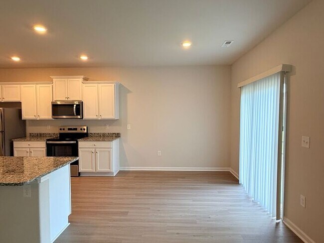 Building Photo - T.R. Lawing Realty Property