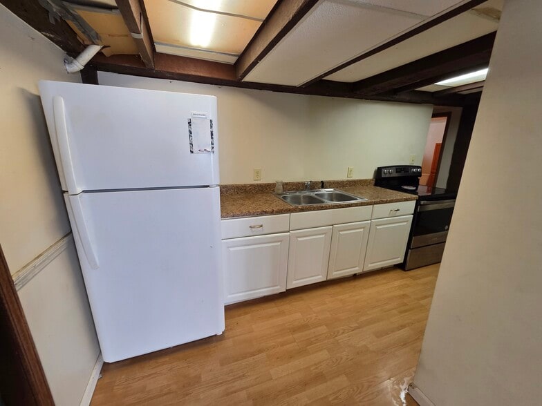 Building Photo - 455 Liberty St