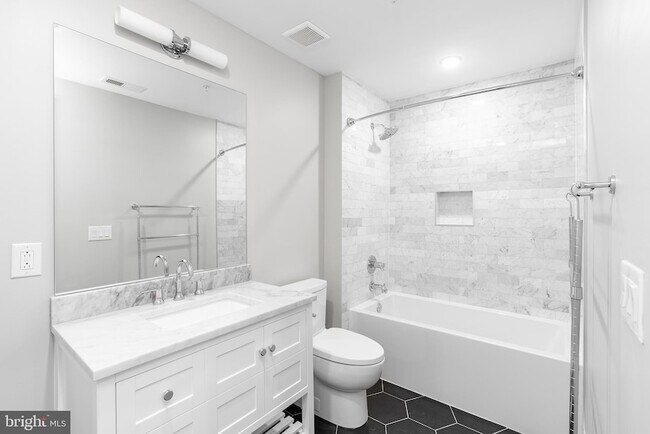 Building Photo - 45 W Haines St