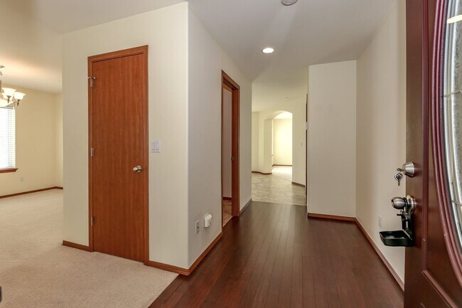 Building Photo - Spacious 4-Bedroom DuPont Home with AC