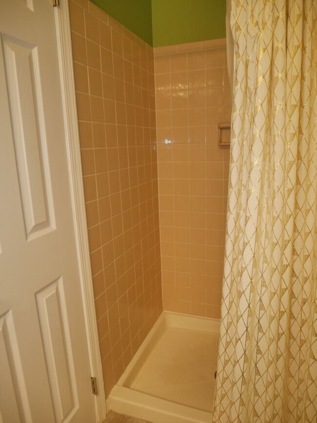Building Photo - ***Bright and Beautifully Appointed 3BED/3BATH Townhome in Vienna for Rent ***