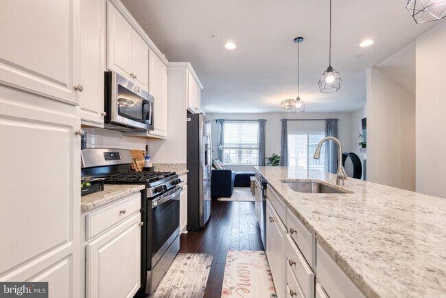 Building Photo - 12925 Brickyard Blvd